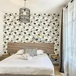 Victoria Yourhosthelper Βίλα Ντοβίλ