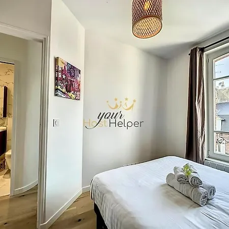 Victoria Yourhosthelper * Deauville