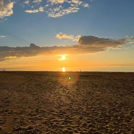 Victoria Yourhosthelper Villa