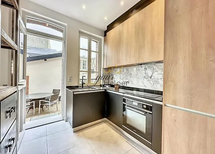 Victoria Yourhosthelper Villa Deauville