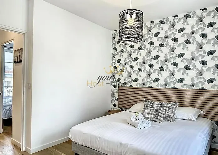 Victoria Yourhosthelper *